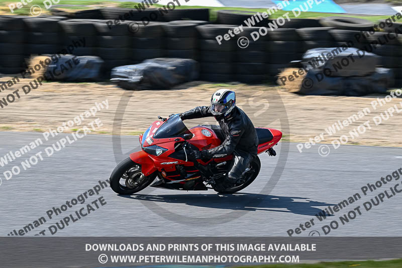 enduro digital images;event digital images;eventdigitalimages;lydden hill;lydden no limits trackday;lydden photographs;lydden trackday photographs;no limits trackdays;peter wileman photography;racing digital images;trackday digital images;trackday photos
